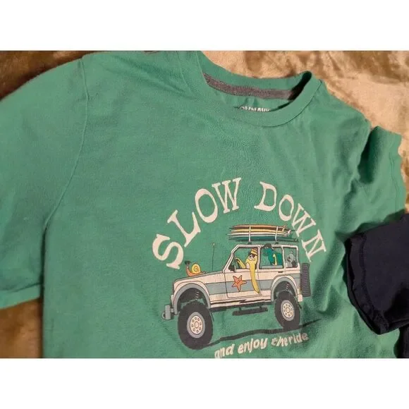 Old Navy Boys Bundle, 2 Graphic Tees and Boys Utility Jean Shorts, *Vintage Roll - Picture 4 of 8